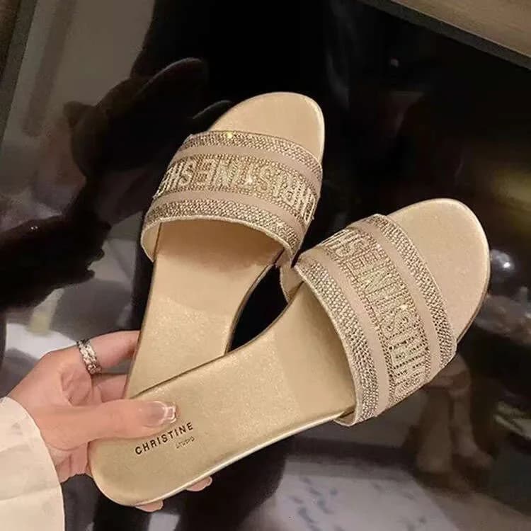 Sandali piatti da donna con ricamo a lettere e strass hotfix, versione Full Diamond, nuove ciabatte da spiaggia estive per esterni