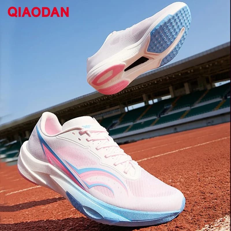 QIAODAN SOAR 3 Scarpe da corsa professionali da pista per uomo Joggers Scarpe da corsa atletiche Scarpe ammortizzanti traspiranti QDB023262294
