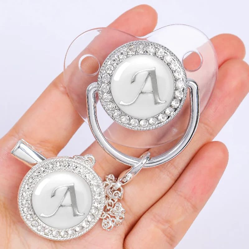 Clip per ciuccio personalizzate per neonato Porta ciuccio di lusso Lettera Argento Bling Infantile Tettarella in silicone trasparente BPA gratuito