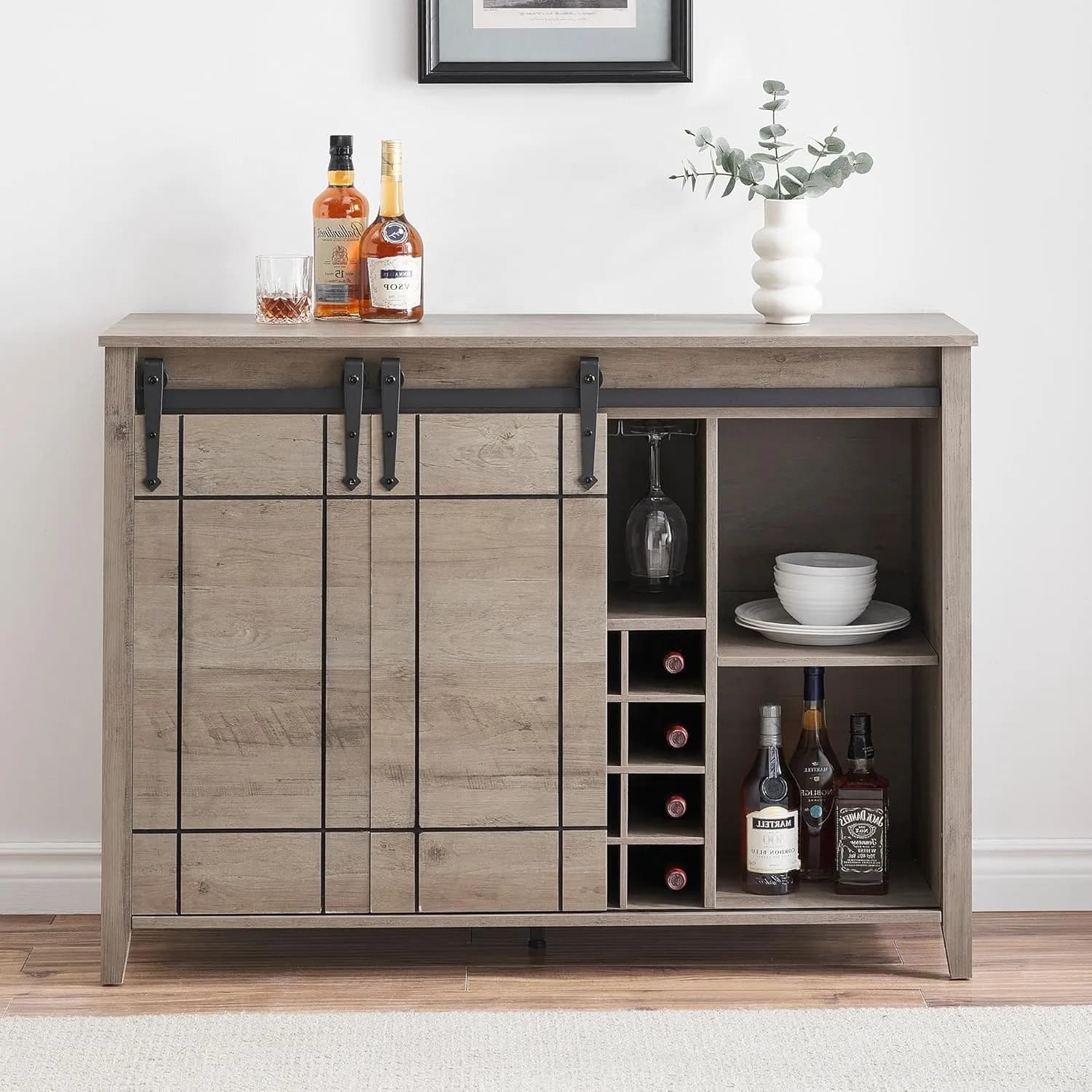 Elegante Mobile Bar per Vini in Avorio con Porte Scorrevoli e Ripiani Regolabili