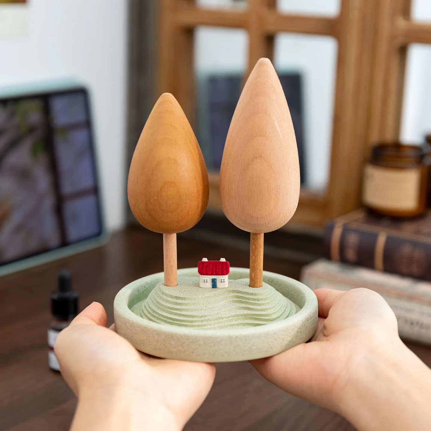 Wooden Christmas Tree Mini House Landscape Perfume Aromatherapy No‑fire Essential Oil Diffuser Home Bathroom Ornaments Gift