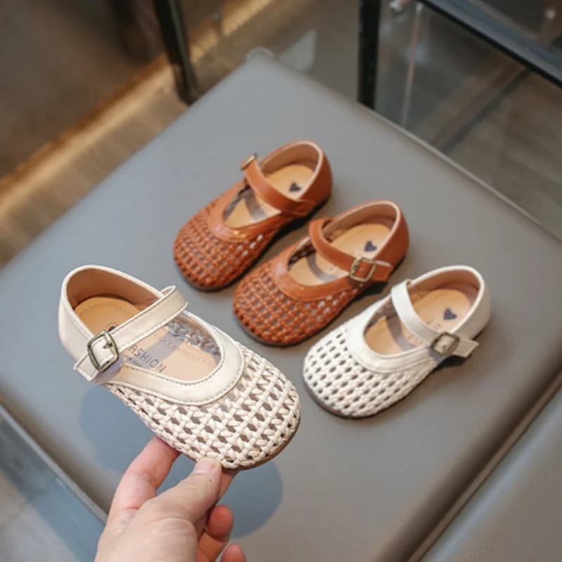 Sandali Monocolore per Bambine, Scarpe Traspiranti con Fori, Modello Piatto 2026, Calzature Casual Estive Antiscivolo per Bambini