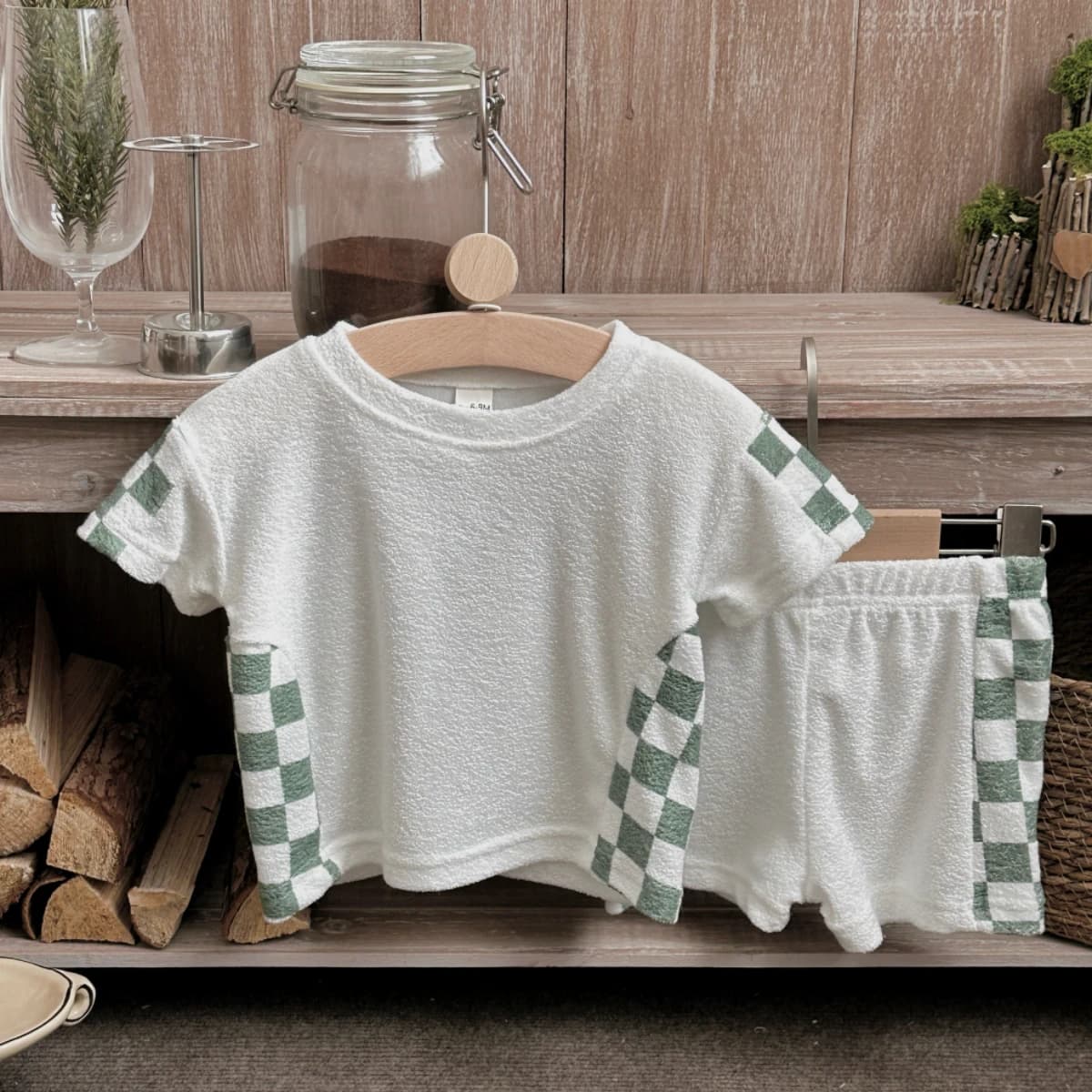 T-shirt estiva a quadri per bambini, morbida maglietta a maniche corte, pantaloncini per bambine, set semplice e comodo per la casa.