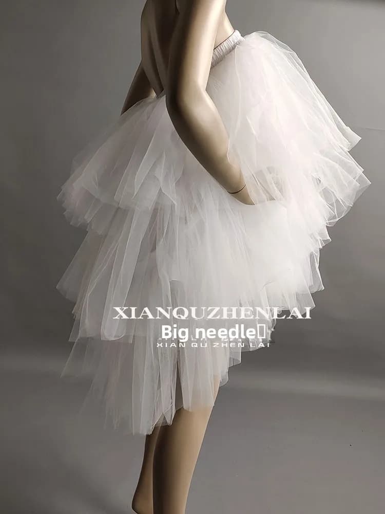 Gonna Bianca di Compleanno in Tulle, Gonna Sgonfia Asimmetrica Leggera, Gonna Corta a Vita Alta per Fotografia di Abiti da Sposa e Ritratti