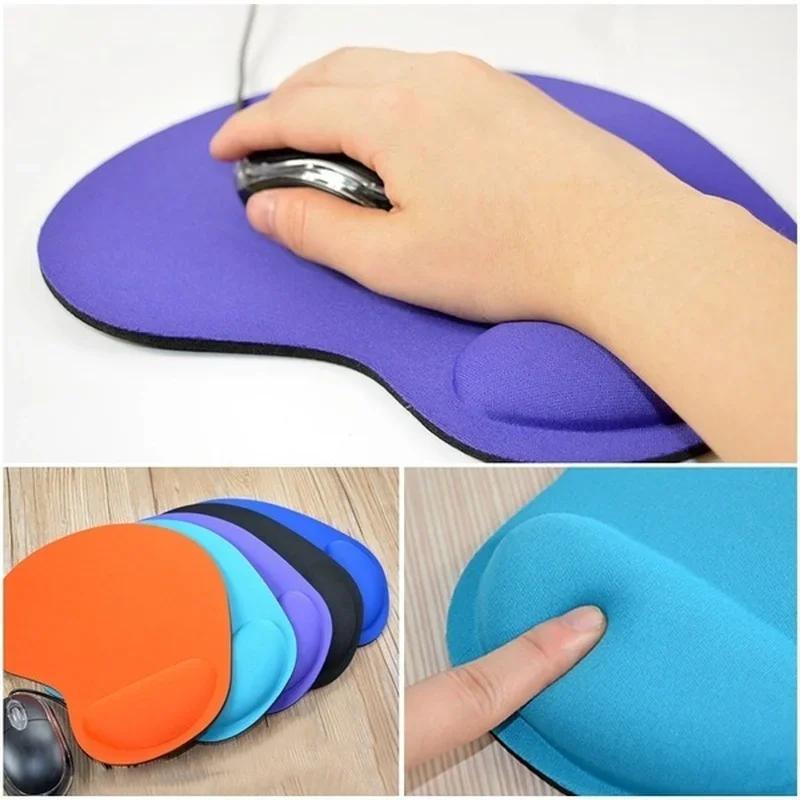 Ergonomic Mouse Carpet 2025 with Poggiapolsi, Convenient Support for Dust, Anti-slip, Soft Mousepad for PC and Laptop