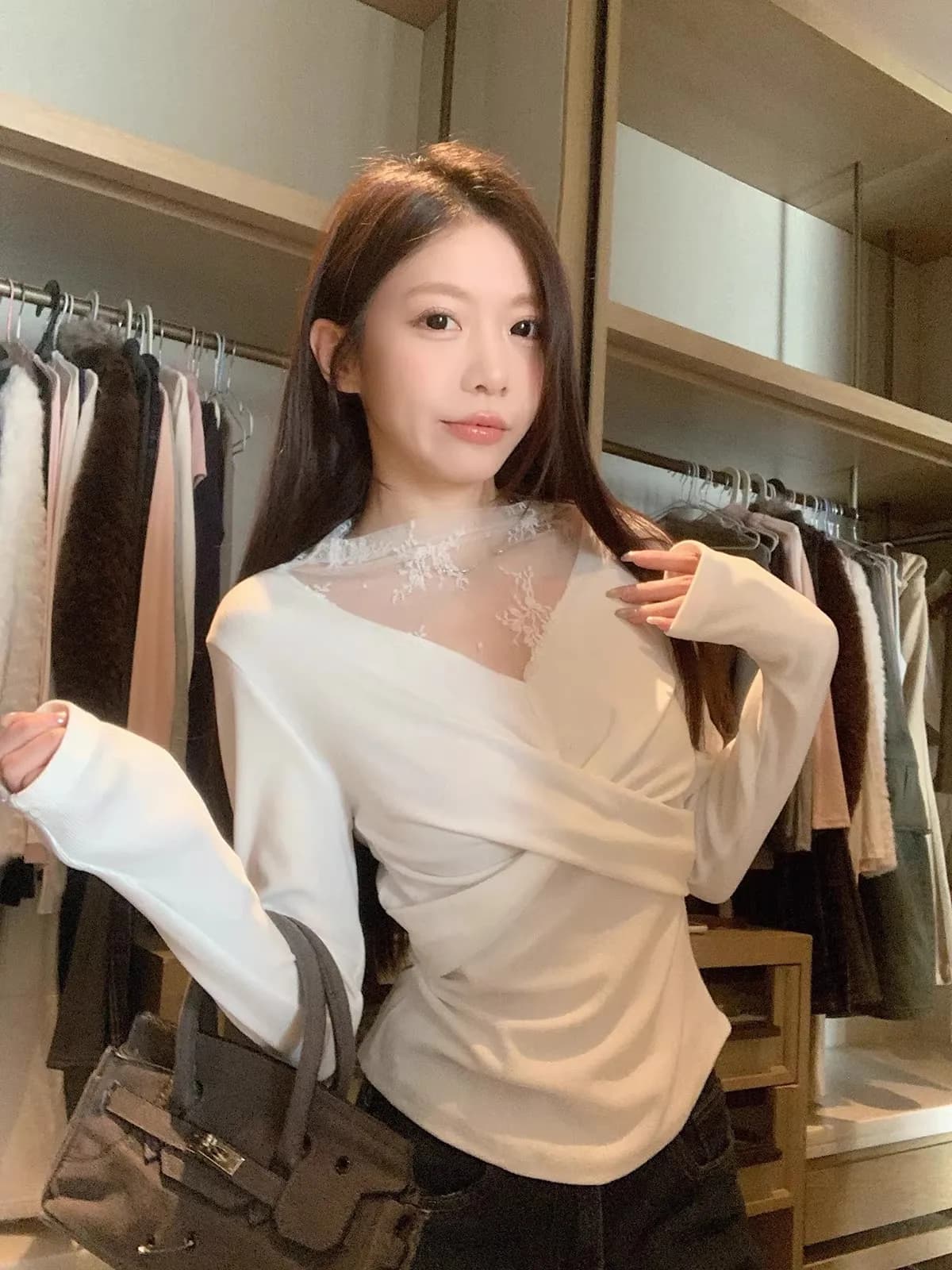 T-shirt Kokoro con scollo a V e inserti in pizzo, a maniche lunghe, slim fit, da donna, estiva, con effetto floccato e cintura in vita, stile coreano, universale