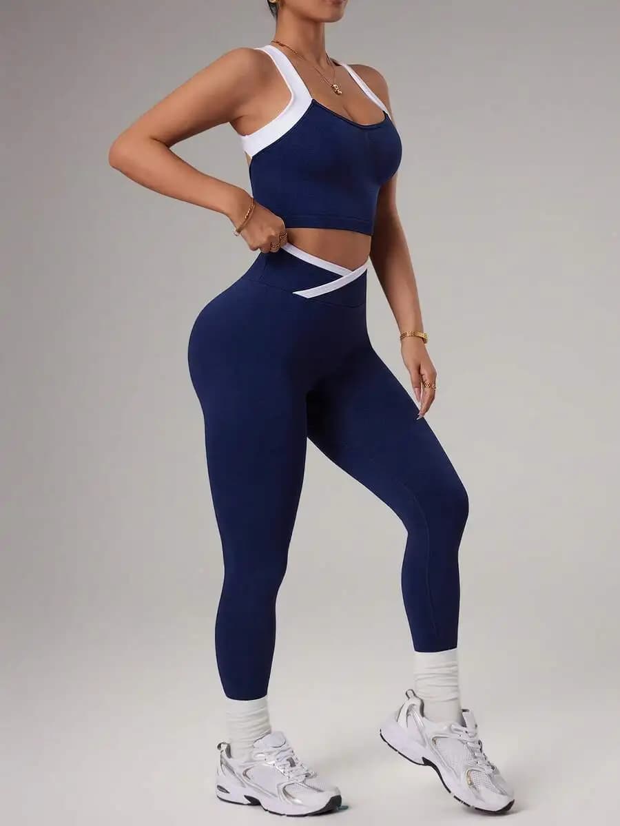 Set Sportivo Blu Senza Cuciture in Due Pezzi per Donna: Reggiseno Sportivo Senza Maniche e Leggings per Yoga e Palestra