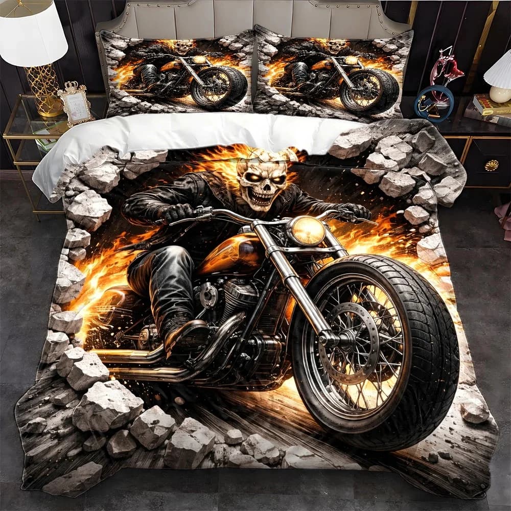 3Pc Ghost Rider Flame Skull Motorcycle Wall-Breaking Theme Duvet Cover Set, Three-Piece Bedding Set (1*Duvet Cover + 2*Pillowcases), Suitable for All Seasons, Machine Washable, Invisible Zipper, Large Double Bed Cover, Suitable for Home, Dormitory, Master Bedroom, Guest Room, Personalized Trendy Motorcycle Skull Print Bedding Set, Bedroom Decoration Bedding Set, 2D Flat Print