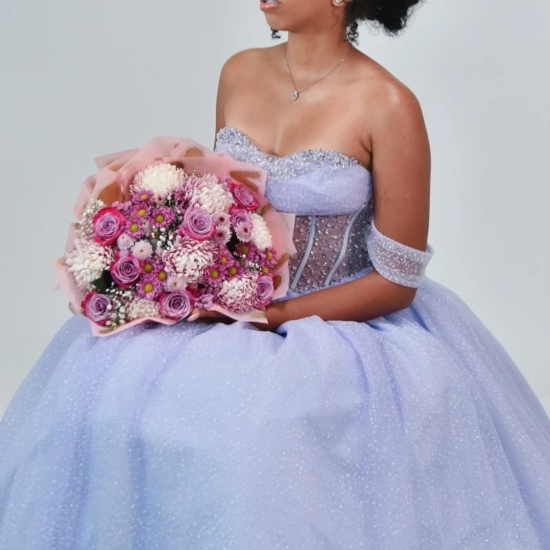 Abiti Quinceanera blu lucido Abito da ballo con spalle scoperte Perline Corsetto di cristallo Tull Party Compleanno Sweet 16 Dress Abiti 15