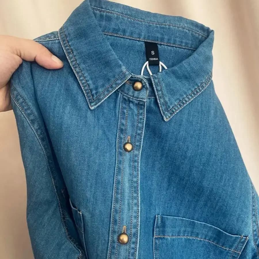 Camicia di jeans blu per donna Primavera Autunno Manica lunga Colletto rovesciato Camicetta di jeans Top Camicia monopetto semplice e versatile
