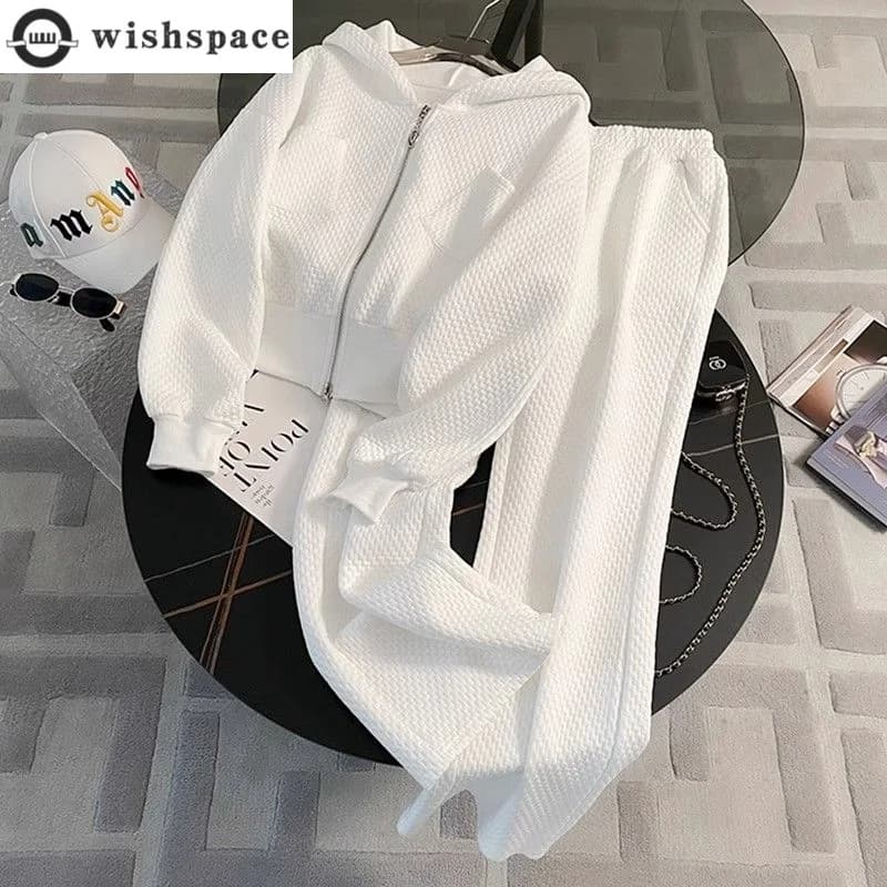 White casual sports suit New wide women who reduce age Long-sleeved sweatshirt Long-sleeved trousers Two-piece set