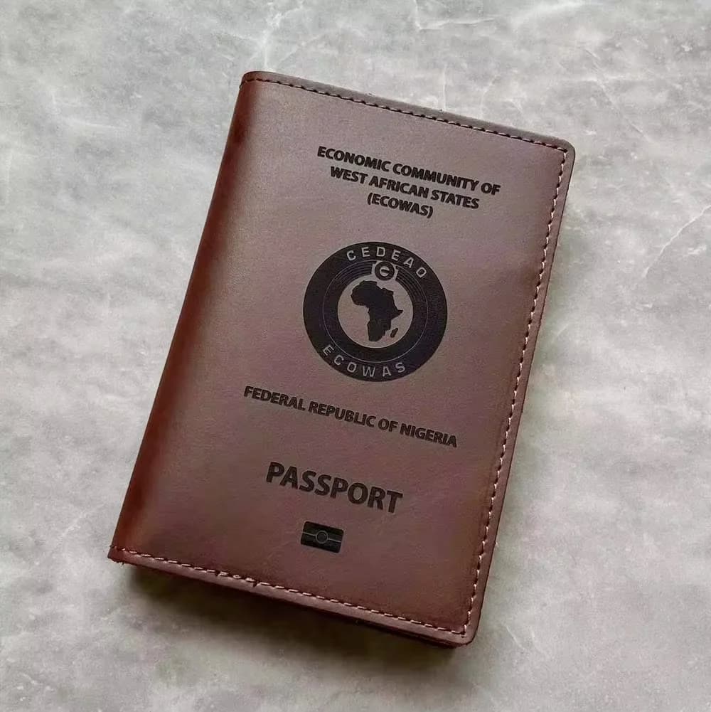 Copertina per passaporto Nigeria in pelle fatta a mano Porta passaporto per passaporto della Repubblica federale della Nigeria in vera pelle
