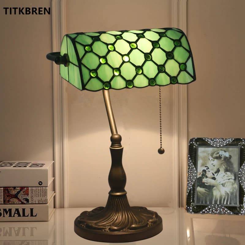 Tiffany Colorful Glass Table Lamps Desk Lamp with Puller Switch Bedroom Comodin Cafeteria Office Bar Green Beige Blue Ocean