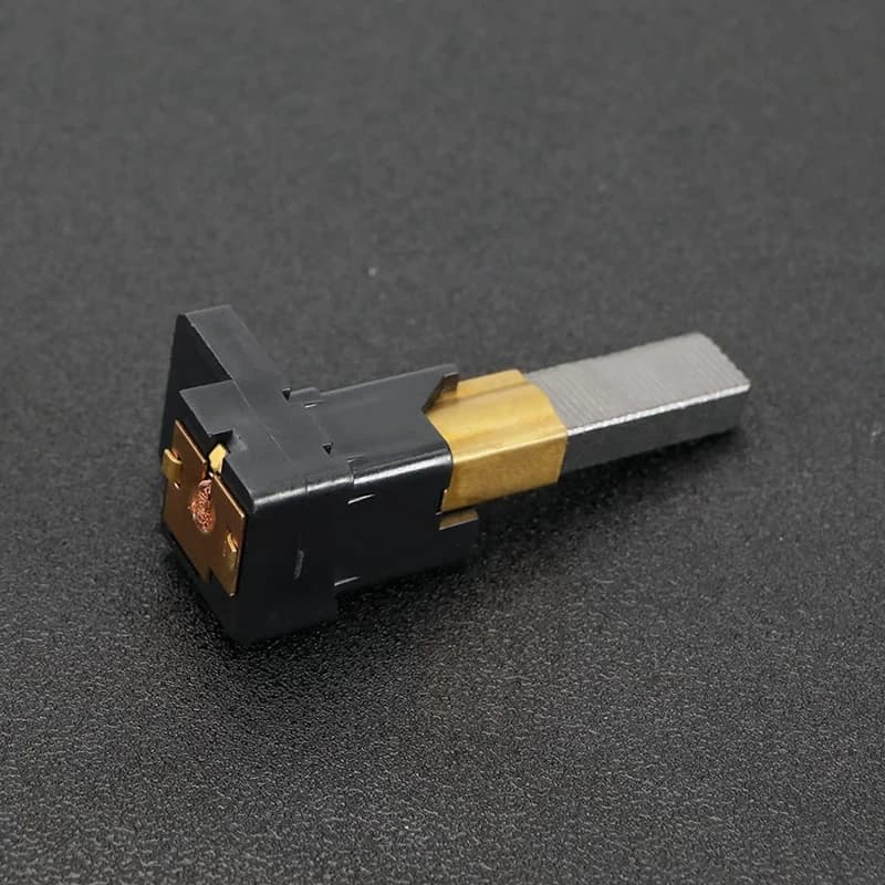 Spazzole di carbone per macchine da 10 pezzi con supporti per aspirapolvere DC05 DC07 DC08 Spazzola di carbone per motore 7X11X32mm-A07G