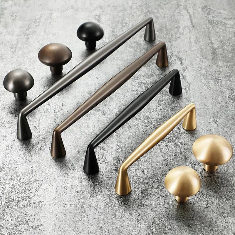 Manopole e maniglie per mobili da cucina semplici e moderne in ottone massiccio oro multidimensione Maniglie per cassetti Manopole nere per camera da letto Maniglia per armadio con barra a T