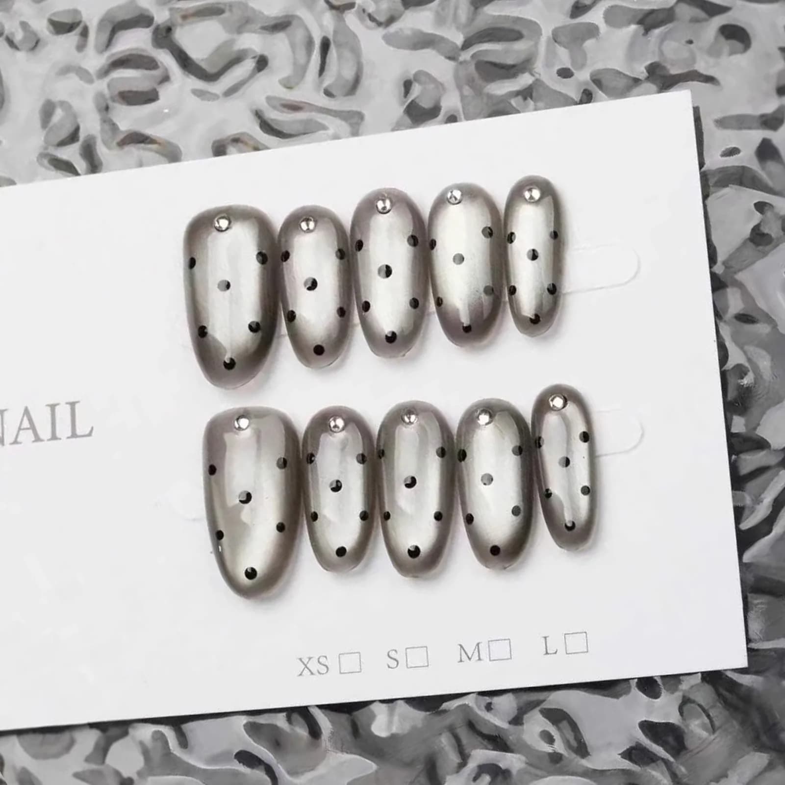 10pcs Handmade Press On Nails Black Polka Dot Cat's Eye False Nails With Rhinestone Decor Glossy Almond Fashion Fake Nail Tips