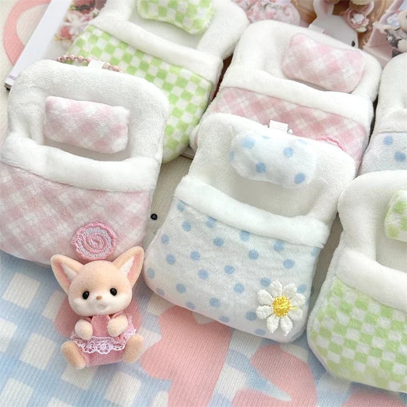 Charming Mini Doll of Peluche Anime with Pelo to Shape of Quadrifoglio
