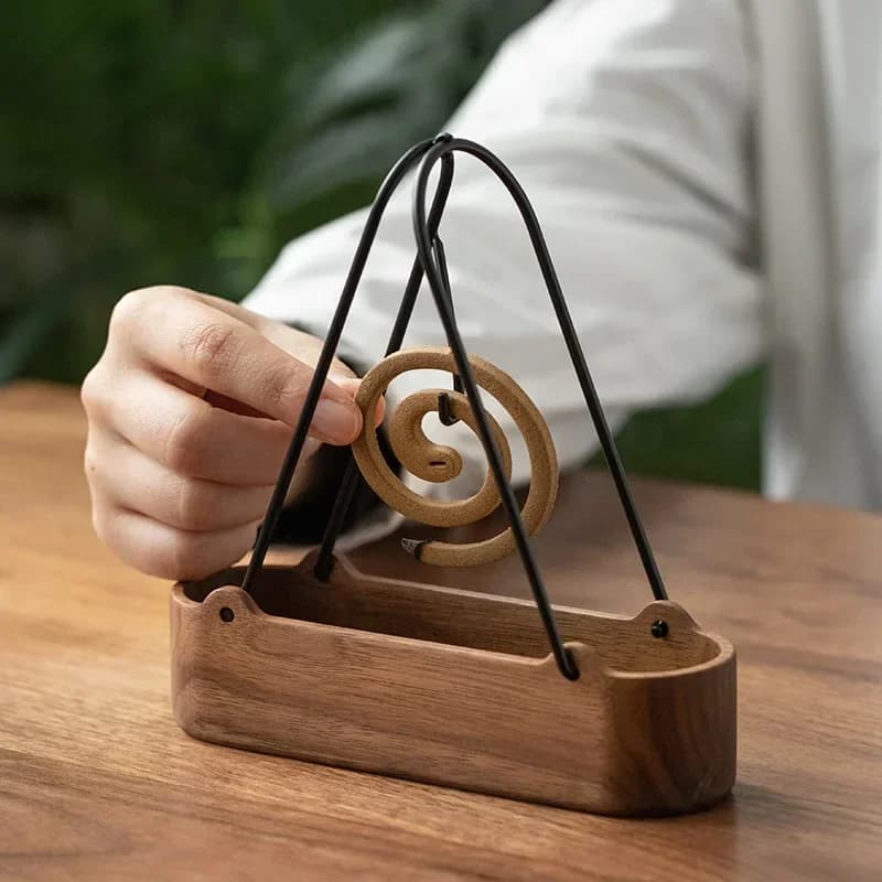 Supporto in legno per spirali antizanzare da esterno, scatola pieghevole in metallo con gancio per incenso al legno di sandalo, accessorio da campeggio da appendere con raccogli cenere