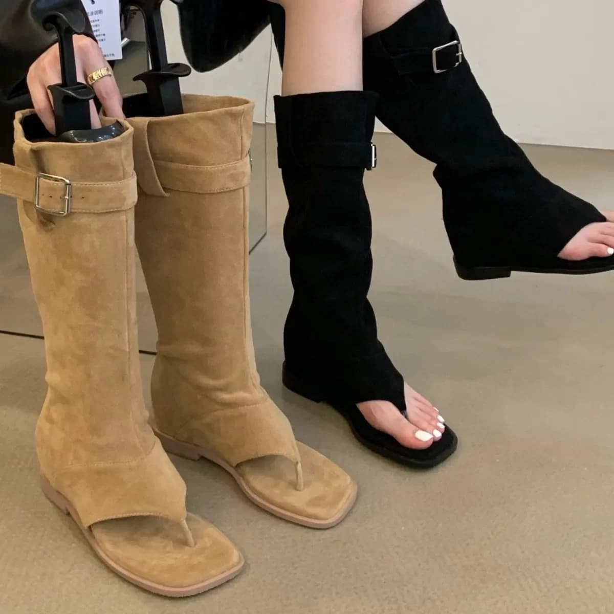 Stivali da donna sexy in pelle scamosciata nera con volant Sandali estivi da donna con punta a clip Sandali gladiatore piatti Donna Stivali da cowboy occidentali Sandali Mujer
