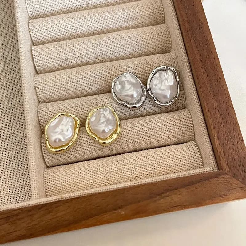 Orecchini geometrici irregolari Orecchini da donna con perle barocche in metallo Stile minimalista Commercio all'ingrosso di gioielli da donna personalizzati