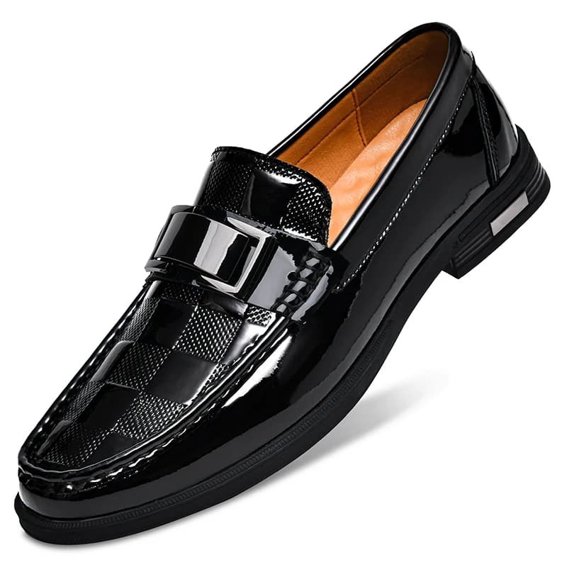 Mocassini da uomo in pelle verniciata Scarpe da lavoro Scarpe casual da uomo in vera pelle scavate e traspiranti di grandi dimensioni 47 48