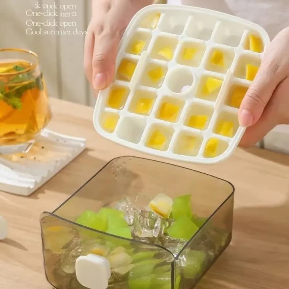 Stampo per Cubetti di Ghiaccio Durevole a 50 Scomparti con Coperchio a Pressione Facile, Strumento per la Produzione di Ghiaccio a Doppio Strato, Vassoio Riutilizzabile per Cubetti di Ghiaccio per Uso Domestico