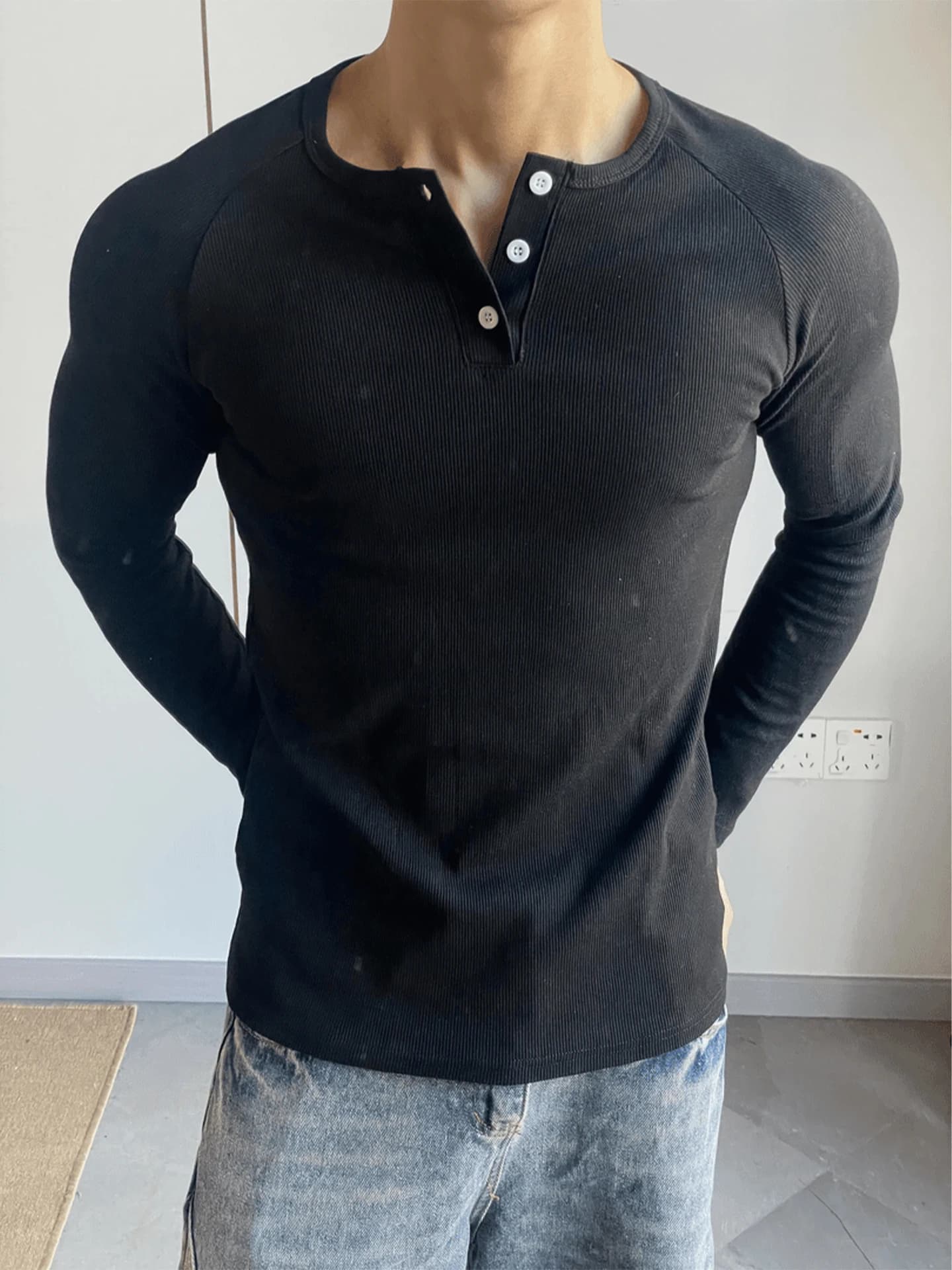 T-Shirt a Maniche Lunghe Stile Americano con Colletto Henry, Abbigliamento Sportivo Primaverile da Uomo, Comoda e Traspirante