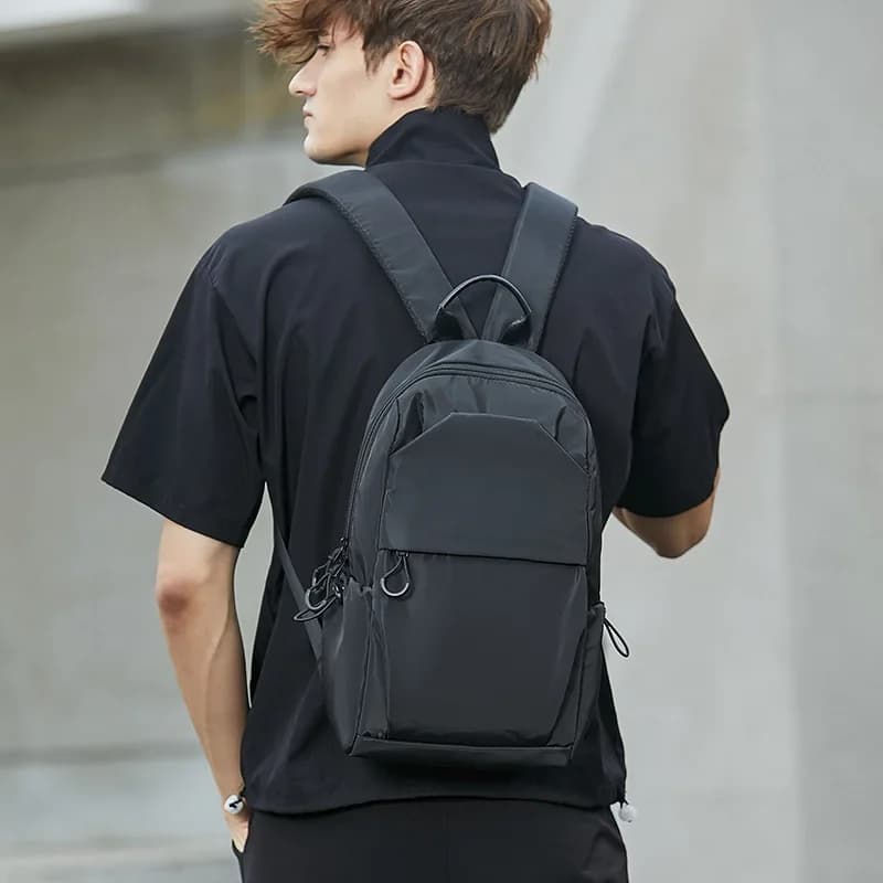 Zaini da uomo piccoli Borsa da scuola per uomo sportivo all'aperto Moda in tessuto Oxford Mini borse a tracolla da viaggio per uomo 2024 Zaino nero