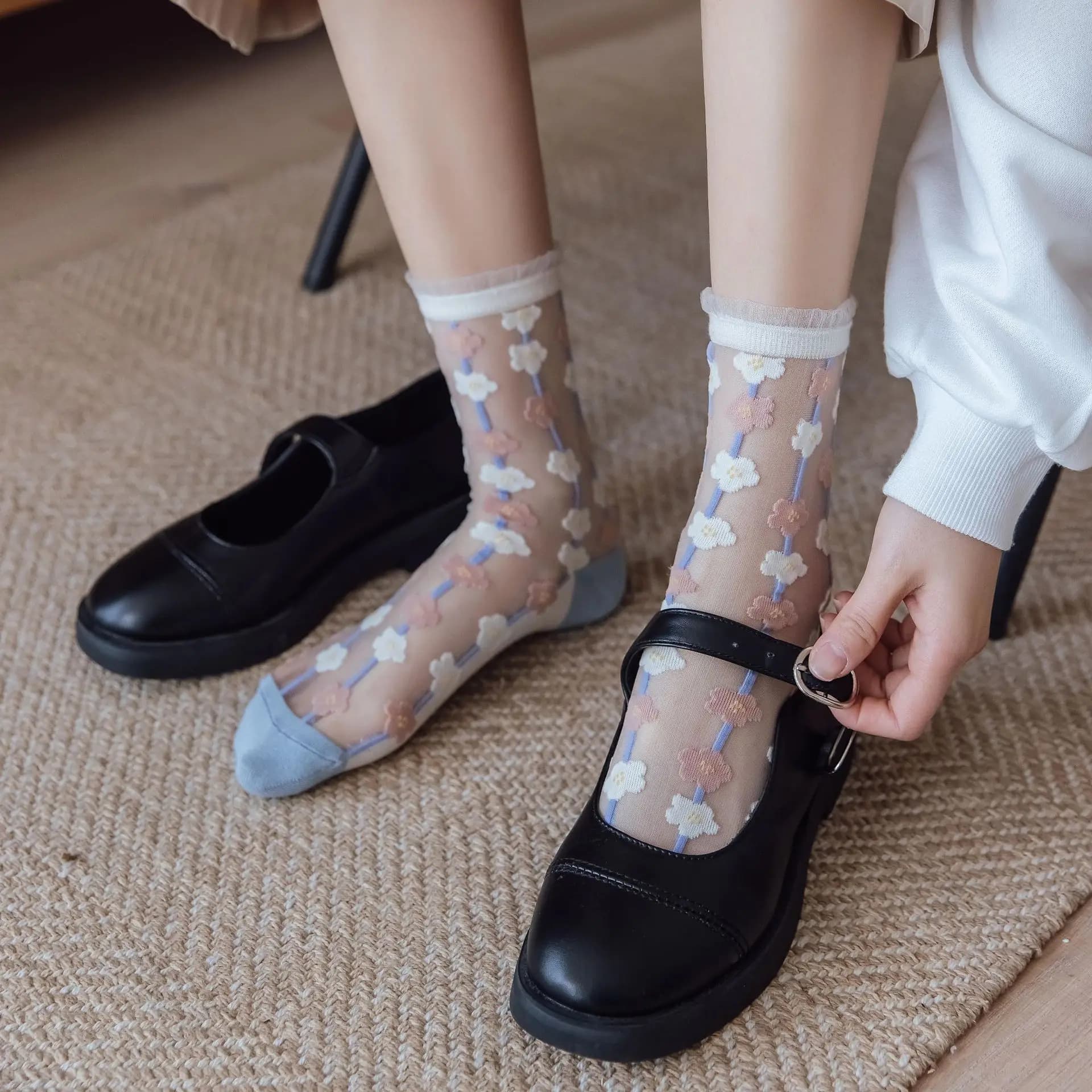 Fashion Summer Crystal Silk Socks Women Novelty Harajuku Floral Kawaii Cute Socks Ultra-thin Transparent Fishnet Mesh Lace Socks
