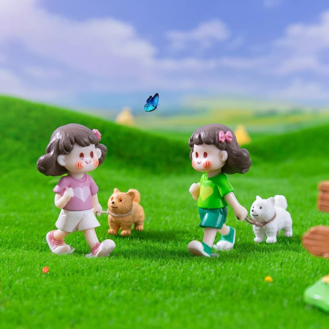 Leisure Girl with Dog Figurine - DIY Dollhouse Ornament for Micro Landscape & Desk Decor (Without Leash)