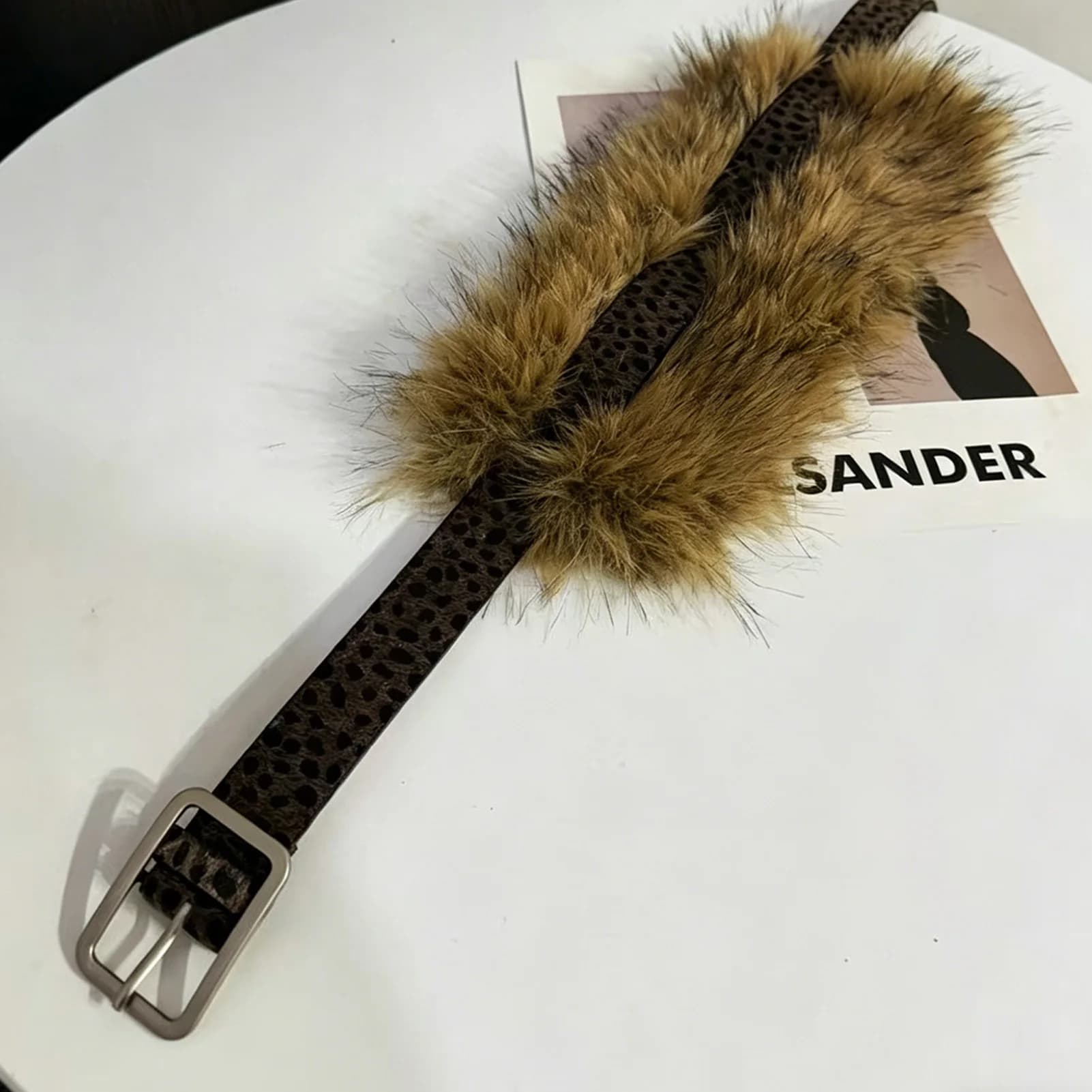 Cintura in Pelle Scamosciata da Donna, Accessorio Moda Versatile per la Primavera
