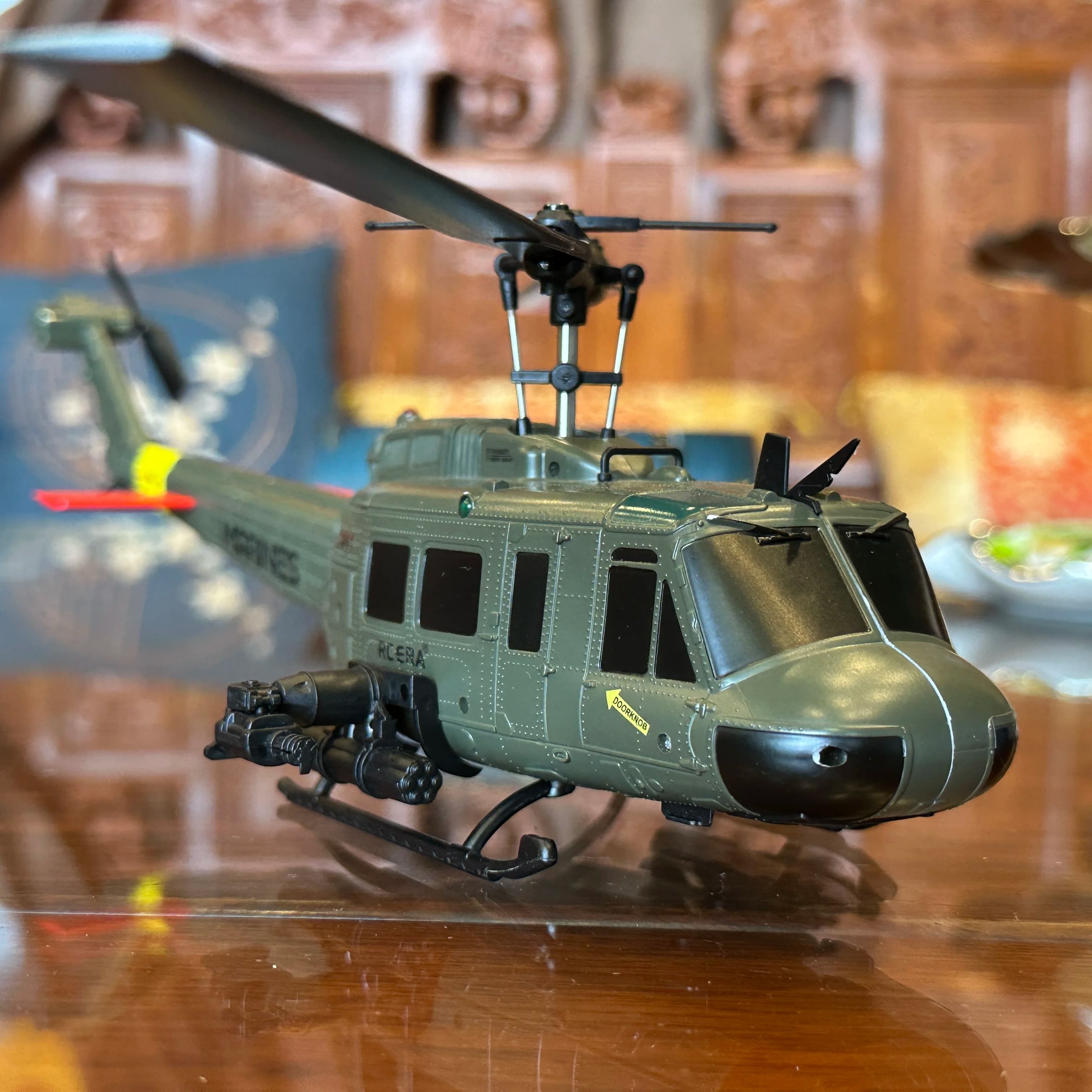 C032 UH-1 brushless RTF RC Elicottero Giroscopio a 6 assi One Click 3D Flip Posizionamento del flusso ottico UH1 modello di elicottero Hobby Toy