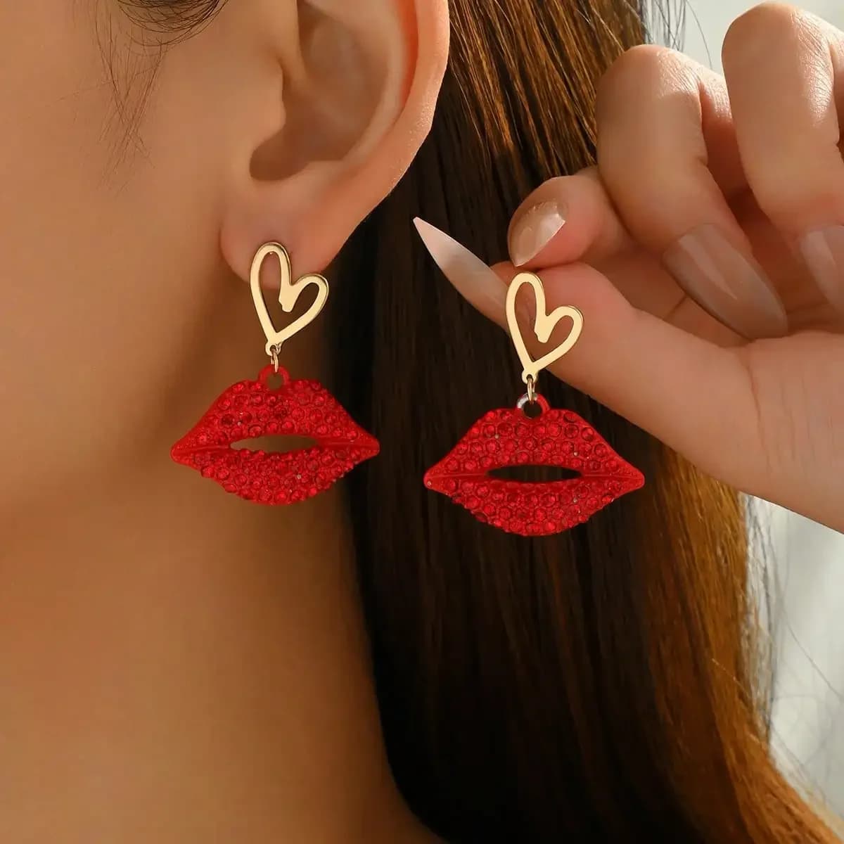 New Women's Accessories With A Unique Heart Design, Versatile And Elegant Lip-Shaped Earrings For Women