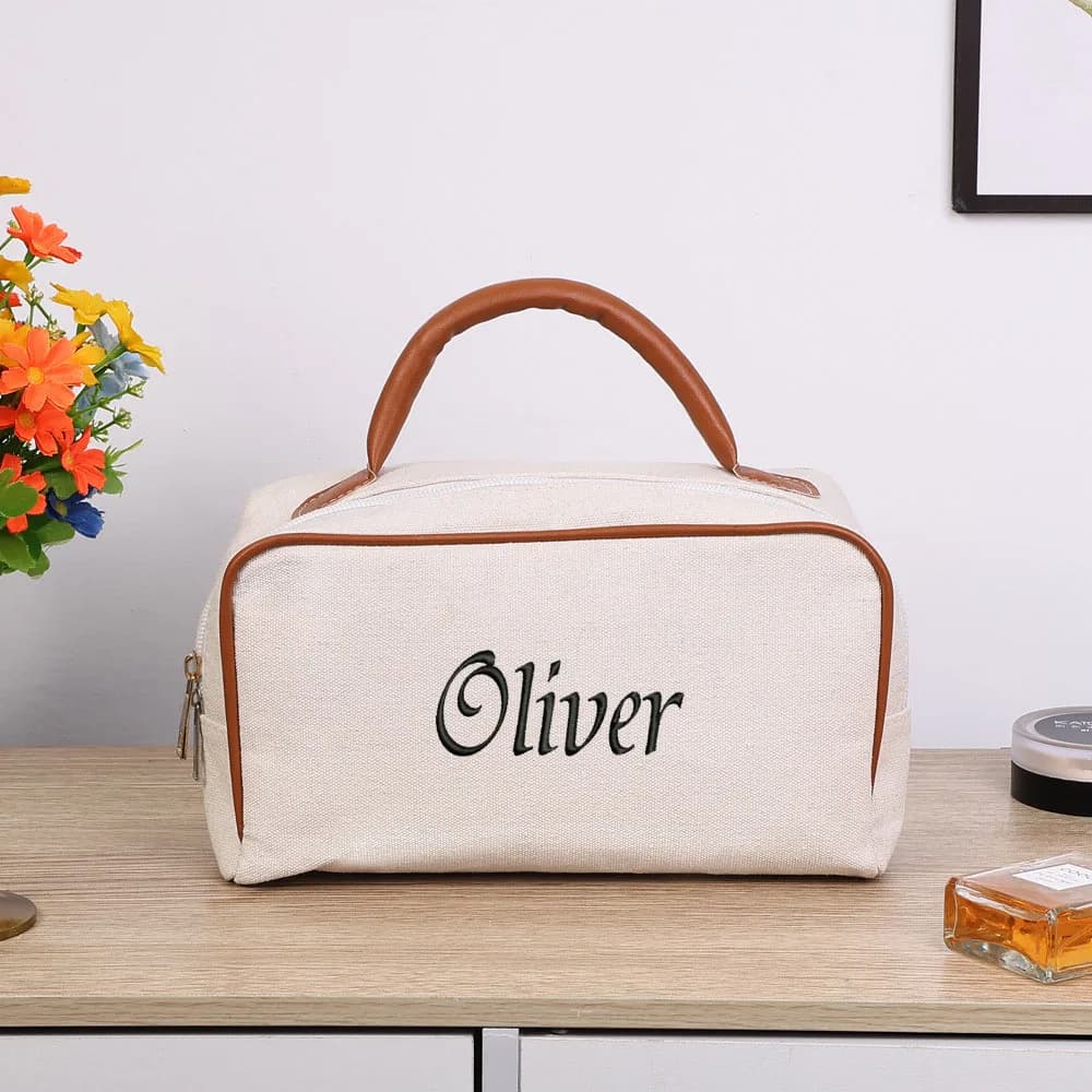 Nome ricamato Nuova borsa da viaggio portatile per trucco Borsa da cuscino alla moda Borsa da viaggio Regalo di compleanno personalizzato Regalo di accompagnamento