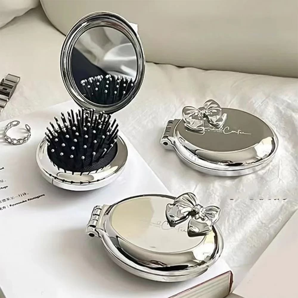 Specchio Tascabile Portatile Mini Argento con Pettine Pieghevole, Spazzola per Capelli Rotonda da Viaggio per Ragazze e Donne, Accessori per lo Styling