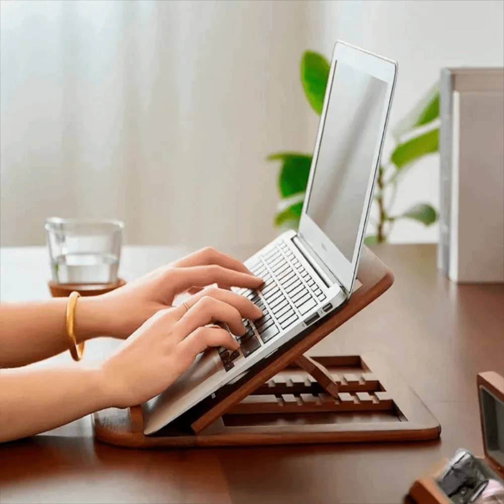 Supporto per Lettura Regolabile in Legno con Fessure di Ventilazione per Dissipazione del Calore, Supporto per Notebook Pieghevole, Supporto per Computer da Scrivania
