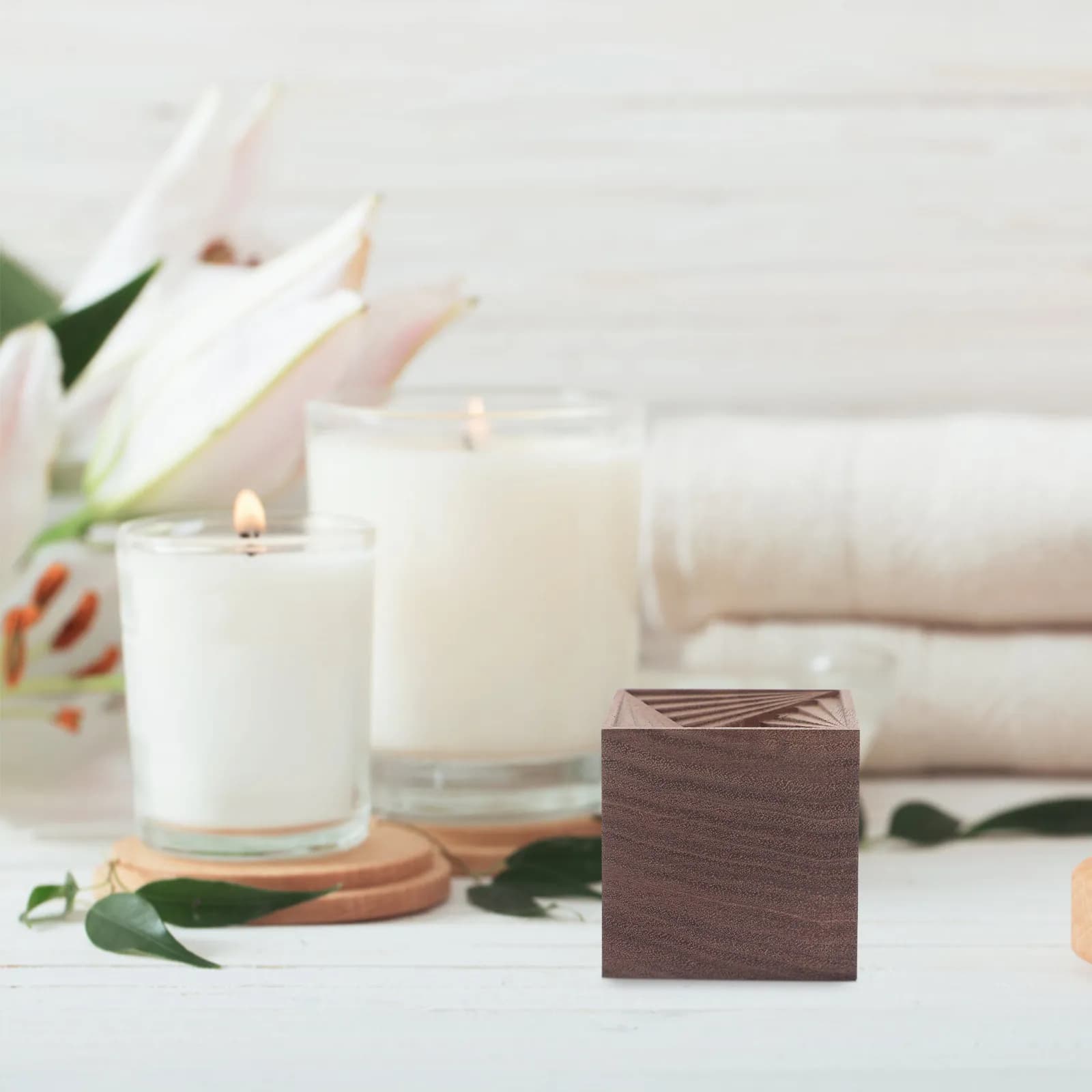 Diffusore di Oli Essenziali in Legno Naturale, Cubo Decorativo per Aromaterapia, per Auto, Casa e Ufficio