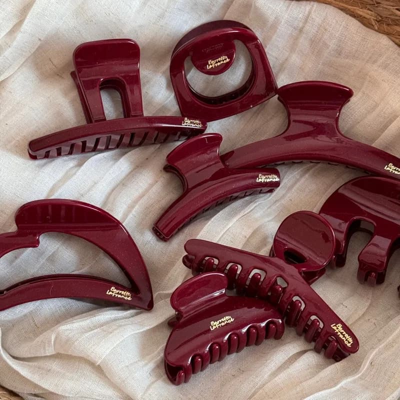 New Year Red Hair Clips Claw For Women Balmain hair clip Girls Simple Shark Clip Elegant Medium Hairpin Hair Accessories