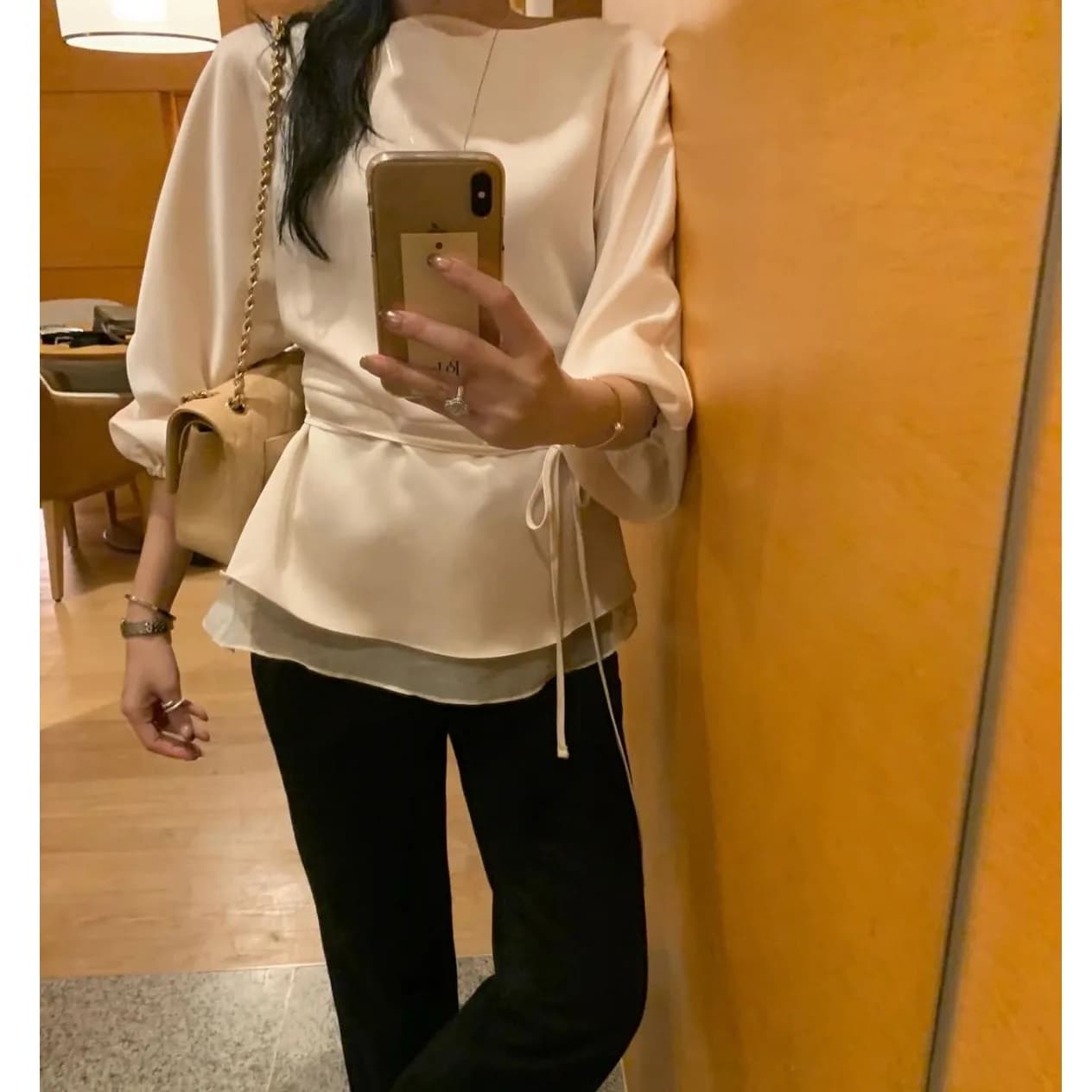 Camicia a Maniche Lunghe Snellente con Collo Rotondo e Cintura, Top da Donna in Stile Coreano Chic, Nuova Collezione Autunnale, Blusa alla Moda per Signore
