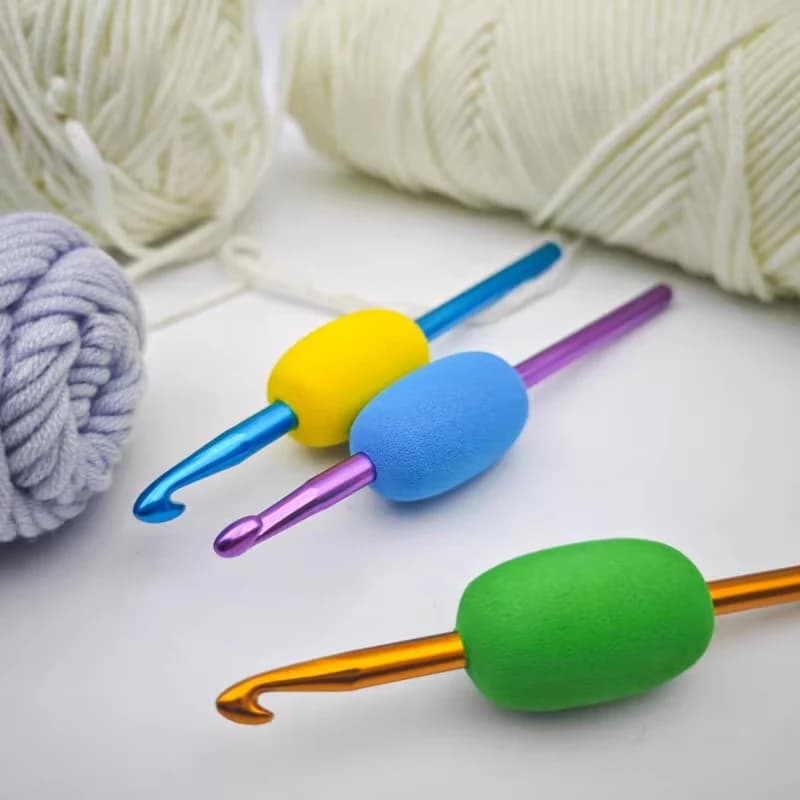 3/6Pcs Ergonomic Soft Foam Pen & Pencil Grips, Comfort Writing Cushion Holders for Handwriting Practice & Drawing