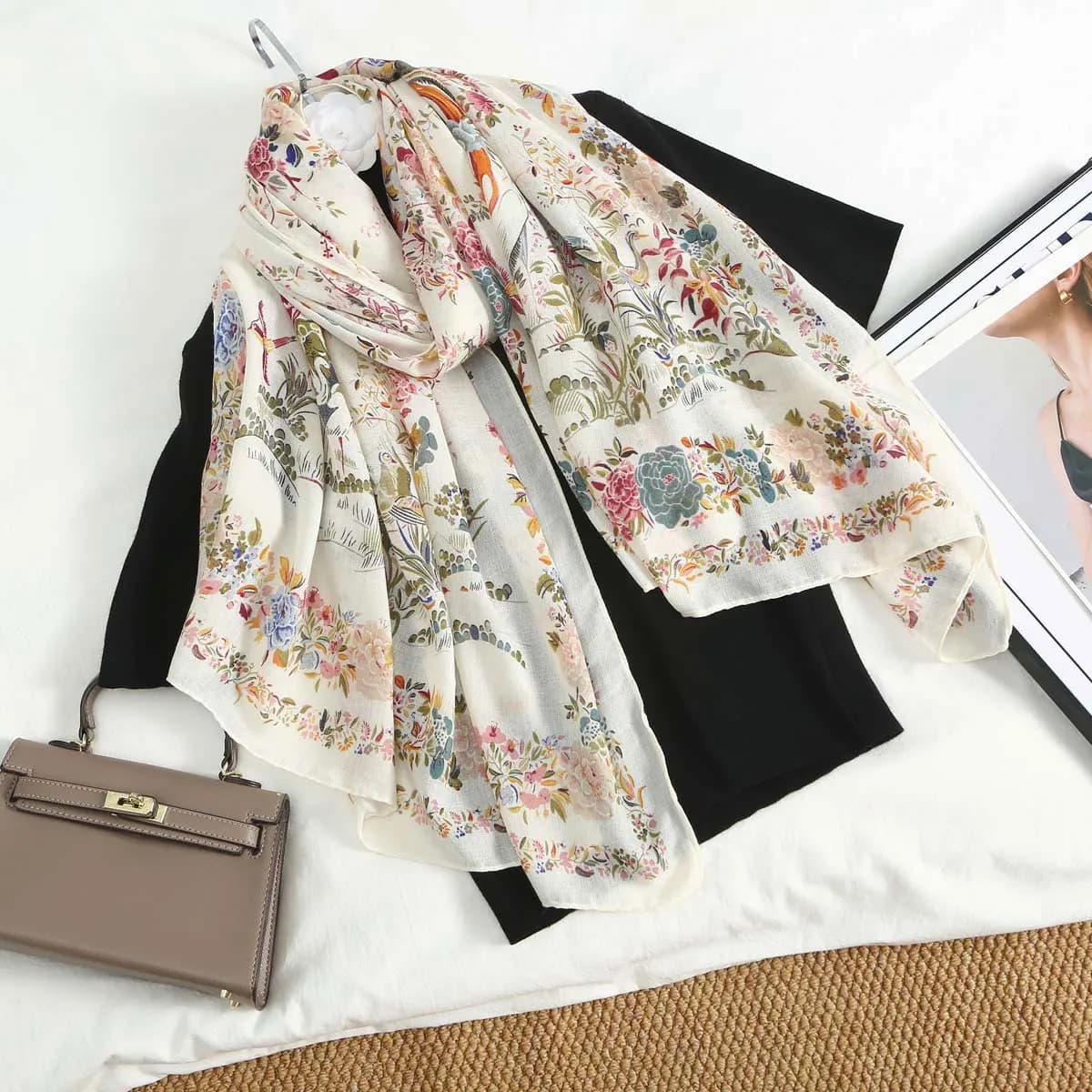 Sciarpa in Seta 180x90cm con Stampa Floreale e Uccelli, Stile Coreano, Elegante e Semplice, in Velluto Lirico, Grande Scialle Caldo con Protezione Solare