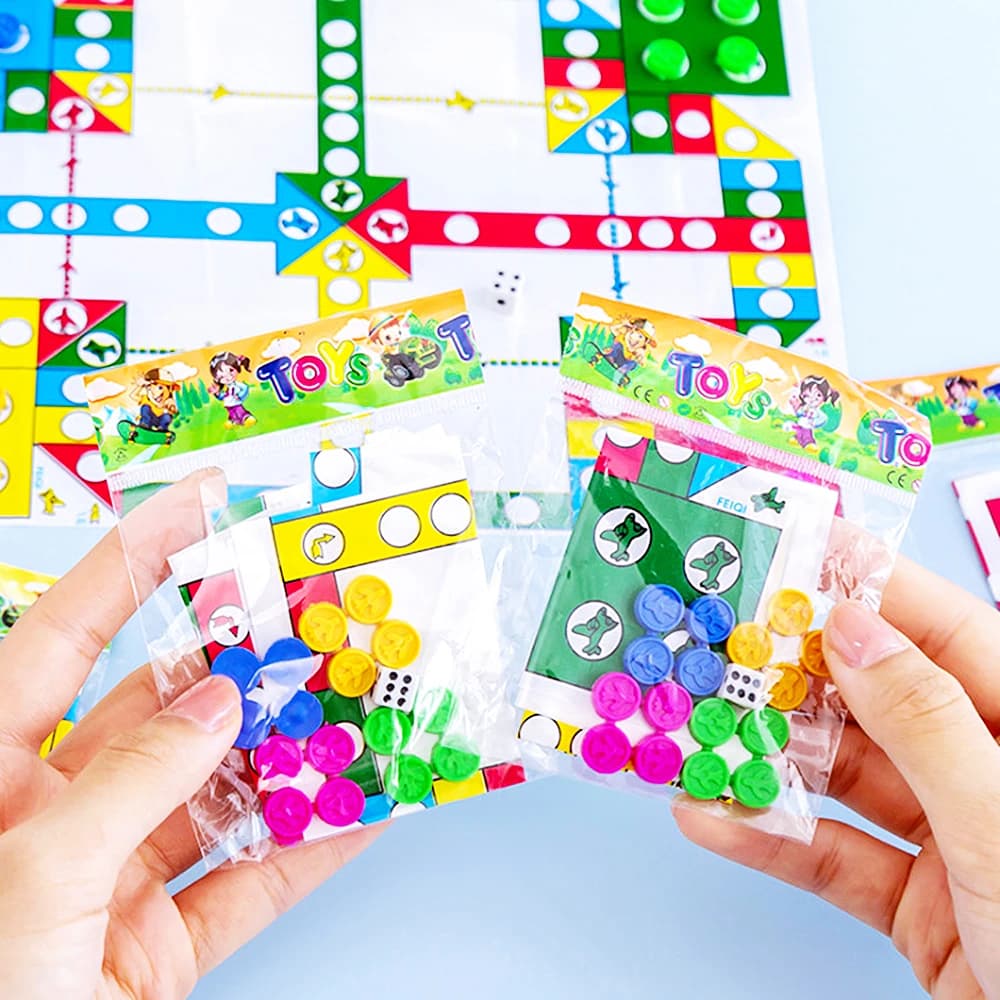 15 pezzi mini gioco da tavolo volo scacchi giocattoli bambini festa di compleanno favore omaggio Natale Pasqua festa di carnevale regali borse pinata