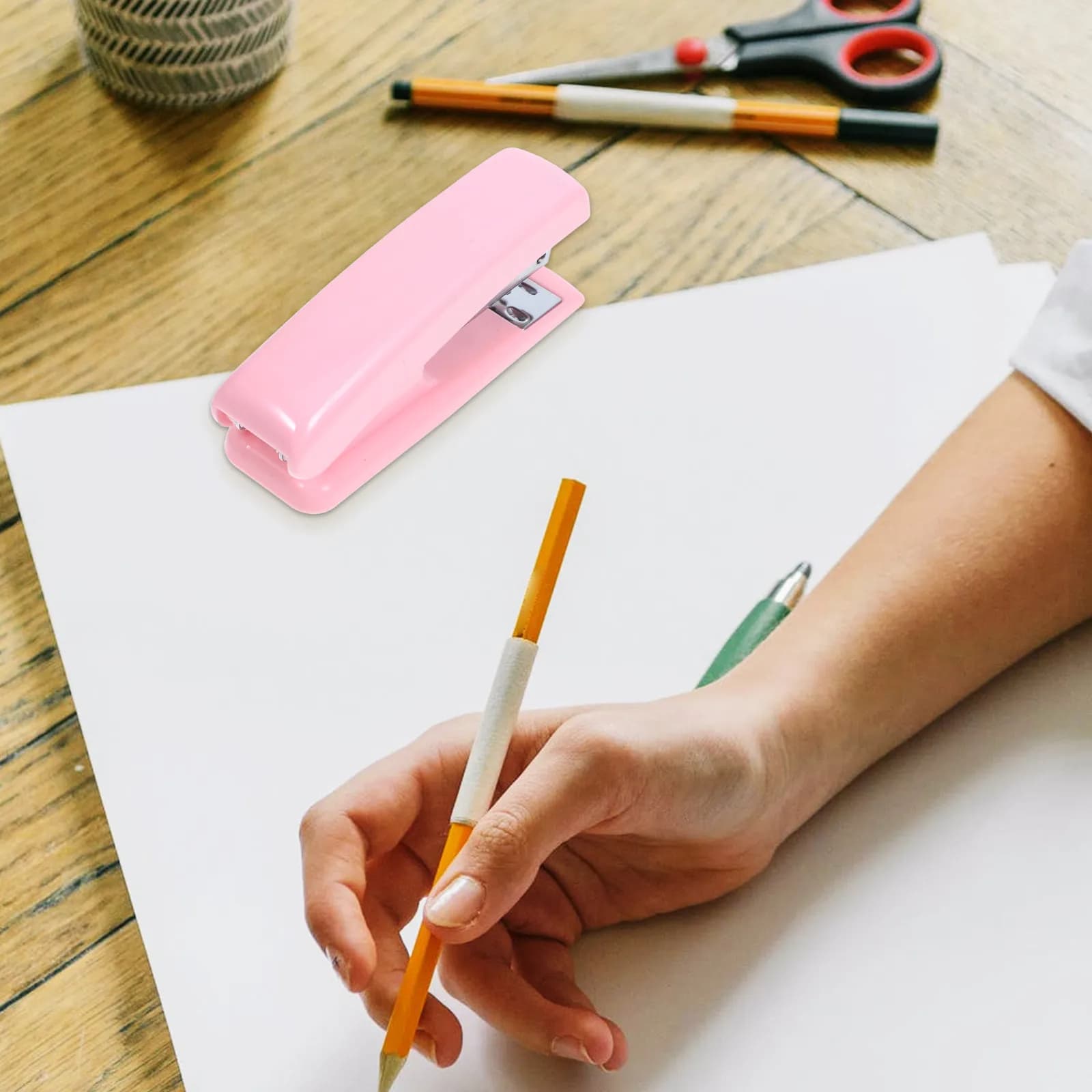 Cucitrice Multifunzione Rosa per Studenti e Ufficio, Mini Cucitrice Robusta a Stile Aperto per Rilegatura di Documenti da Scrivania in Classe