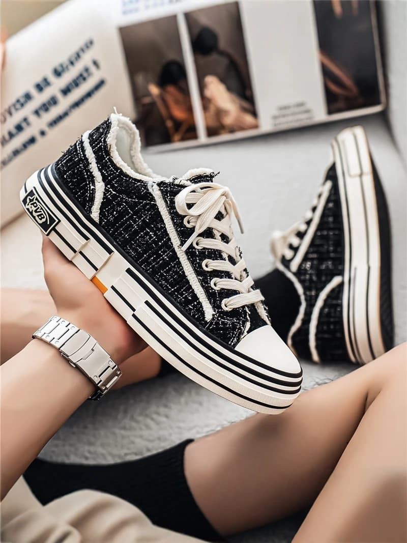 Men's Canvas Shoes Summer 2026 New Style Breathable Thick Bottom Low Cut Board Shoes Versatile Trendy Sports Poor Man's Shoes