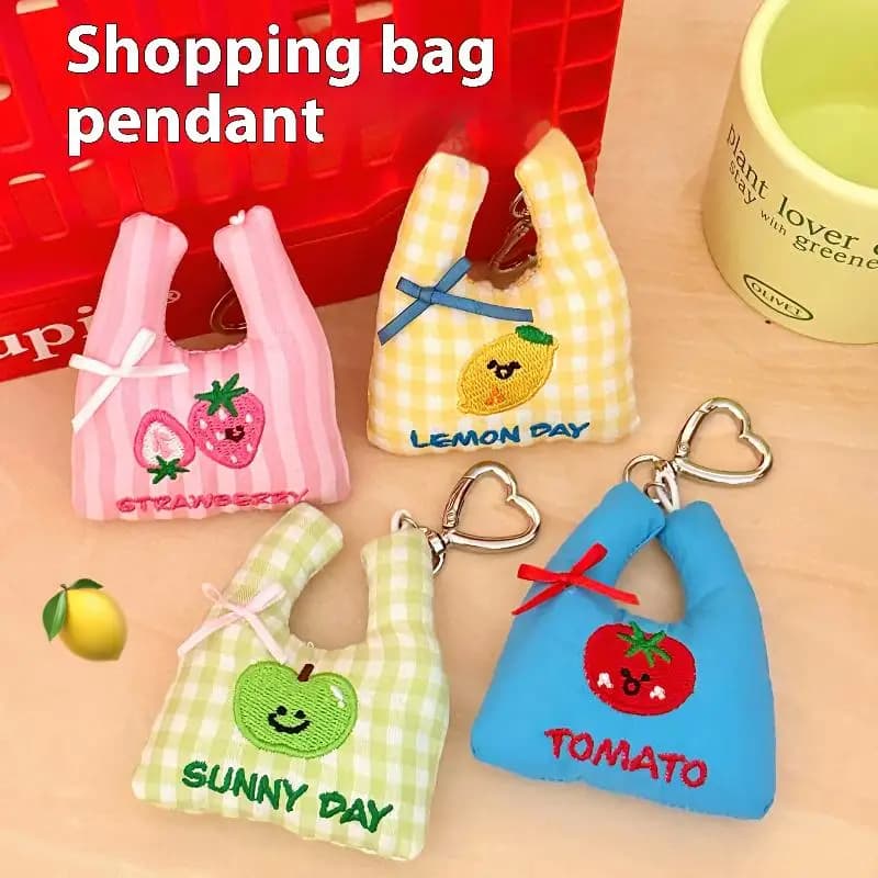 Portachiavi con Bambola a Forma di Frutta Cartone Animato, Ciondolo Creativo e Dolce per Zaino, Decorazione per Borse, Gioielli e Regali