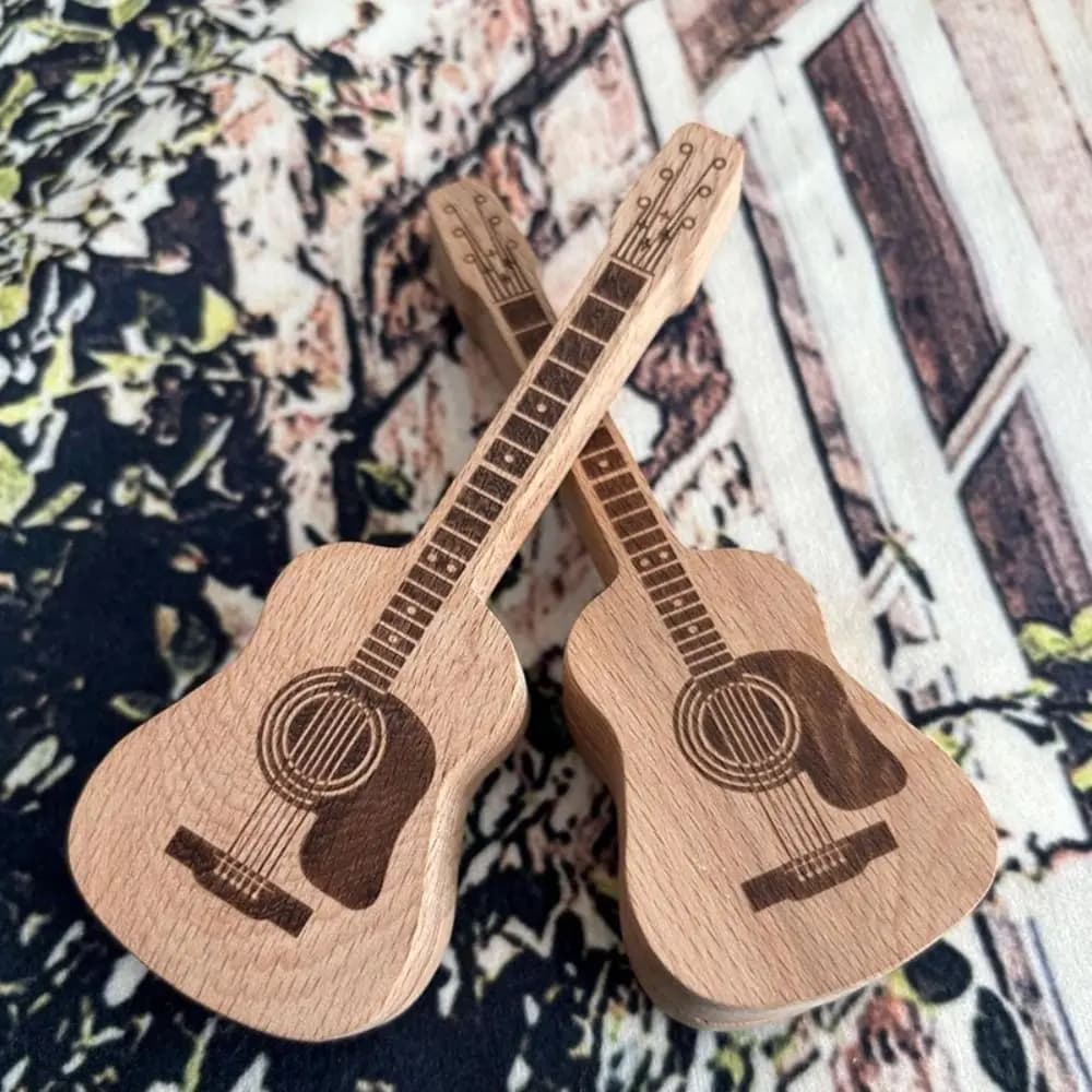 Scatola porta plettri per chitarra in legno, a forma di chitarra, accessorio per chitarra, porta plettri, design mini, dimensioni portatili, custodia per plettri.