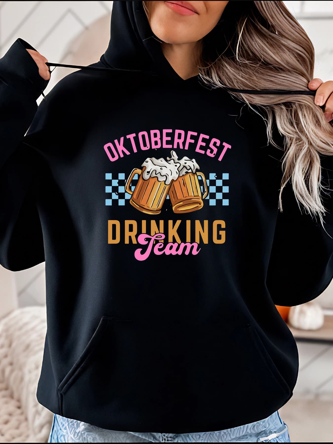 Felpa con cappuccio con stampa della squadra potabile dell'Oktoberfest, stile casual, design con tazza di birra, abbigliamento da festival autunnale da donna