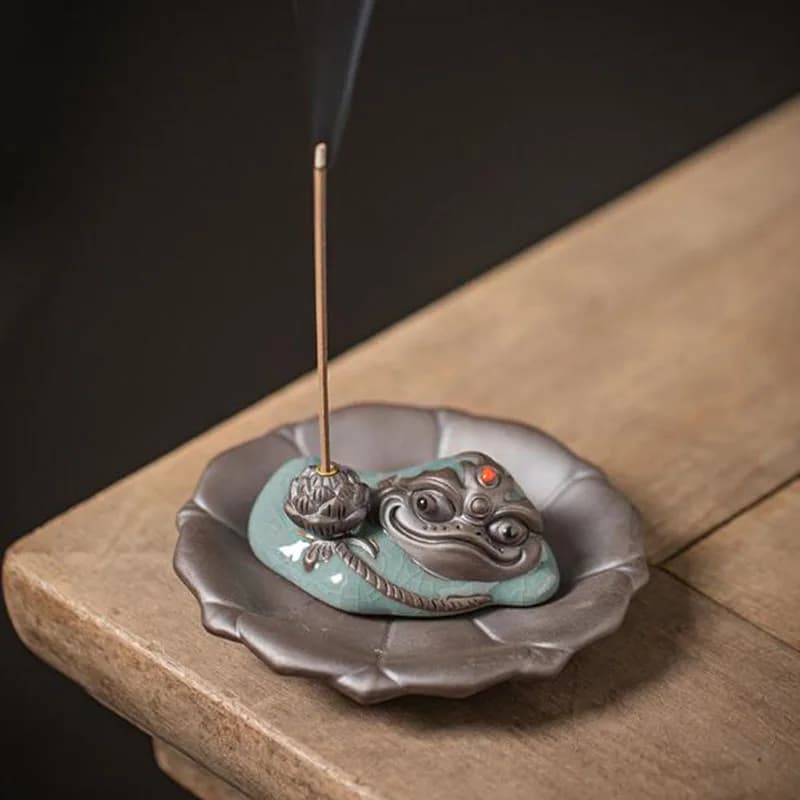 Creative Wreath Toad Stick Incense Holder Chan Tea Ceremony Sandalwood Fragrance Censer Tea Pet Home Decor