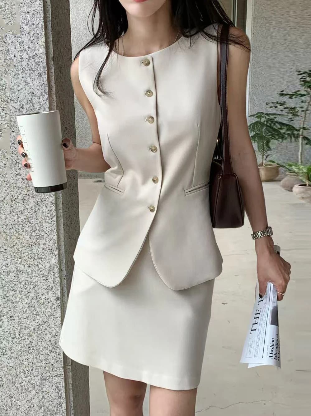 Korean Style Simple round Neck Single Button Sleeveless Top Half Skirt Set Women's Fashionable Two-Piece Polyester Winter Outfit