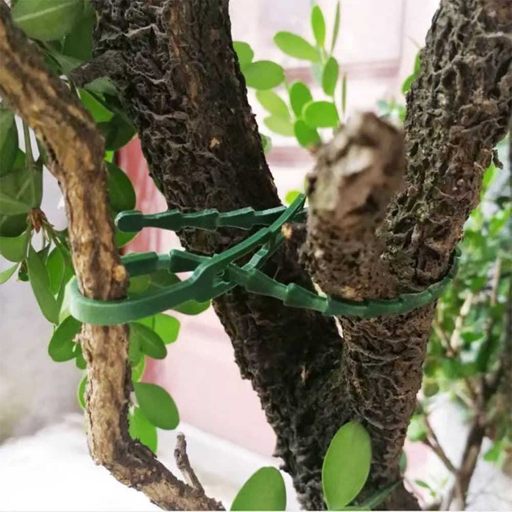 Green Reusable Plant Ties Adjustable Plastic Garden Straps for Securing Plant Stems Climbing Vines Organizing Household Cables